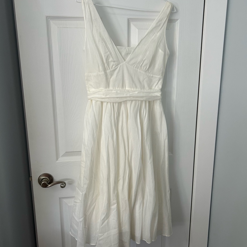 Banana Republic Elegant White V-Neck  Dress